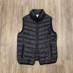 Forever 21 Black Zip Up Puffer Vest